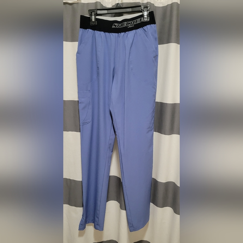 Skechers scrub set